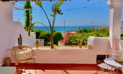 Guía 2026: Nuevos requisitos legales para alquilar tu vivienda vacacional en Almería